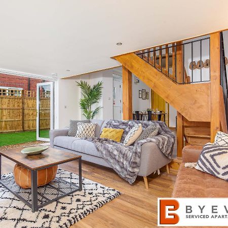 Byevo Oswestry Barn - Quirky Romantic Retreat Or Cosy Contractor Base 외부 사진