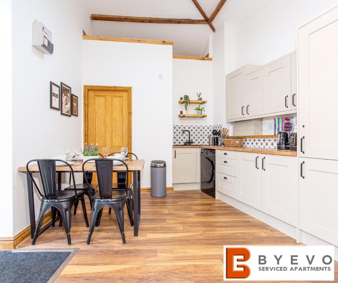 Byevo Oswestry Barn - Quirky Romantic Retreat Or Cosy Contractor Base 외부 사진