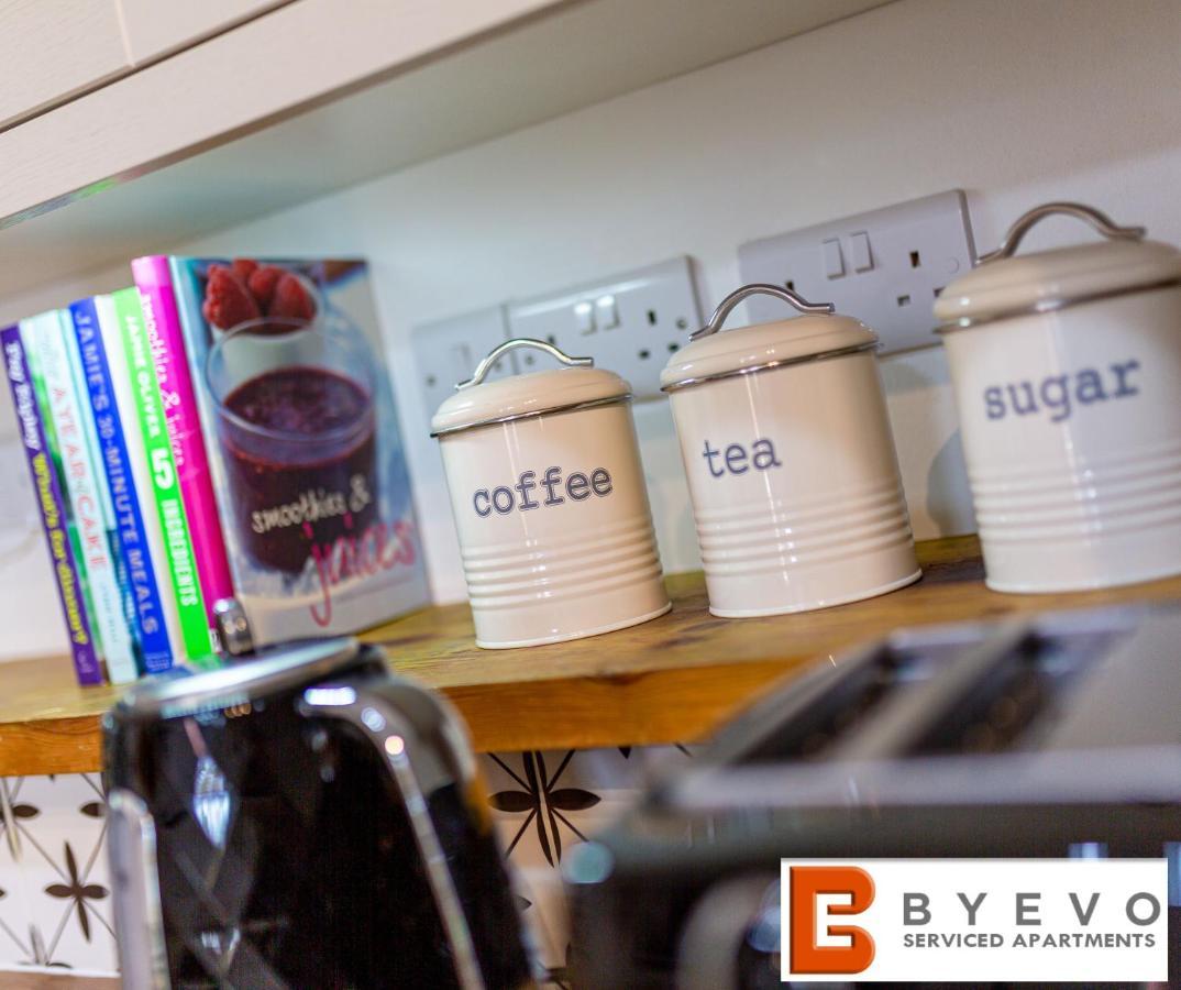 Byevo Oswestry Barn - Quirky Romantic Retreat Or Cosy Contractor Base 외부 사진