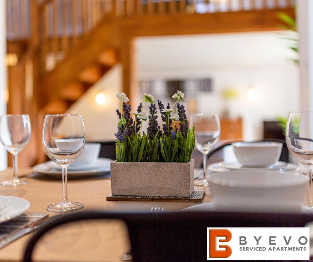 Byevo Oswestry Barn - Quirky Romantic Retreat Or Cosy Contractor Base 외부 사진